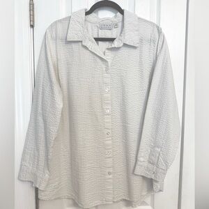Joan Rivers Petite Seersucker Button
Front Shirt